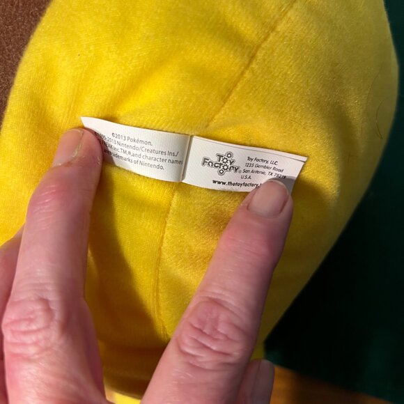 Pokemon Vintage (2013) Pikachu 14 Inch Plush Toy - Picture 7 of 10